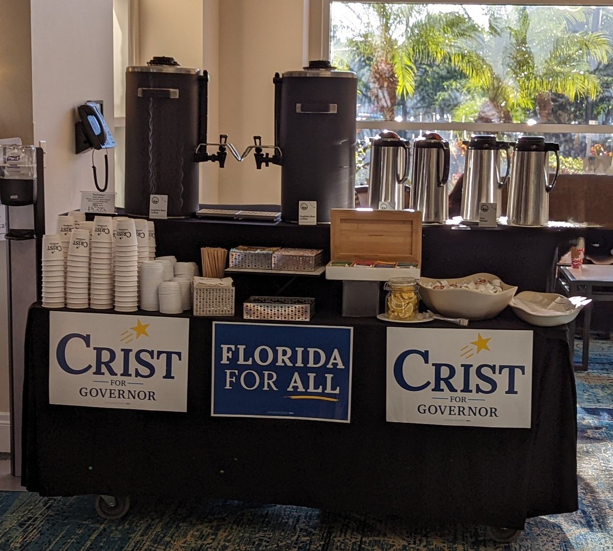 criaslovesu's tweet photo. Charlie Crist coffee station is up and ready! Come grab a cup at #LeadershipBlue #CoffeeForAll #FloridaForAll #TeamCrist @CharlieCrist https://t.co/CZx71W8KdR