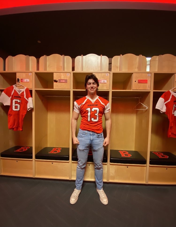 ginosantini1's tweet photo. Thank you Benedictine University for the great visit! @BenUFootball @QBCoachPreston @Coach_Schroeder @coachteonic https://t.co/tdcZW263br