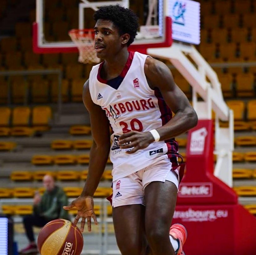 Illan Pietrus a planté 41 points. Oui oui, 41 points !

Le meilleur marqueur du championnat #EspoirsLNB a affolé les compteurs dans la victoire de Strasbourg face au Portel (101-100) :

41 points
11/20 aux tirs
8/15 à 3pts
11/13 aux LF
34 d’éval’

Le tout, à 16 ans seulement. 🤯