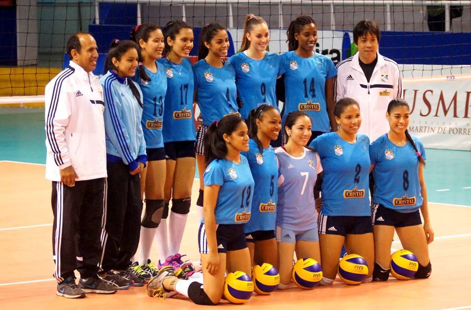 dalbertsc's tweet photo. Una fotito del recuerdo de #SportingCristal voley femenino en la #LNSV 2014 -15. Cristal llegaba como Subcampeón de la anterior temporada. Buen recuerdo de la #Razamatadora que era protagonista. @susan_egoavil @rafacamet @hilaryfoglia @katemabelolemar @KeithMeneses @dalbertsc https://t.co/ACJR5bty1P