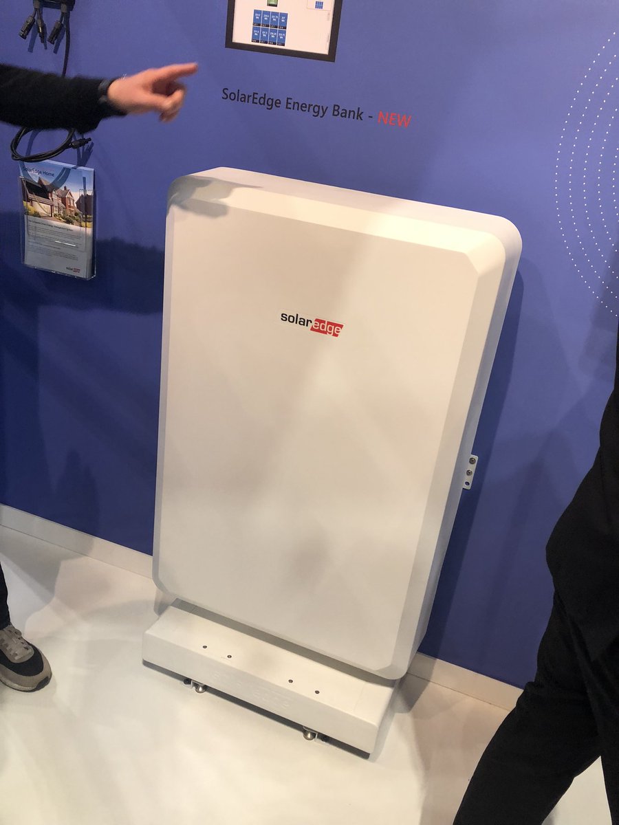 Please welcome the new <a href="/SolarEdgePV/">SolarEdge</a> energy bank battery! 
🔋
9.7kwh of storage capacity with a maximum charge and discharge of 5kw. 
⚡️
This is a cool product! 
🔋
#renewables #renewableenergy #solaredge #solaredgepv #solaredgeenergybank #solarenergy #solarpv