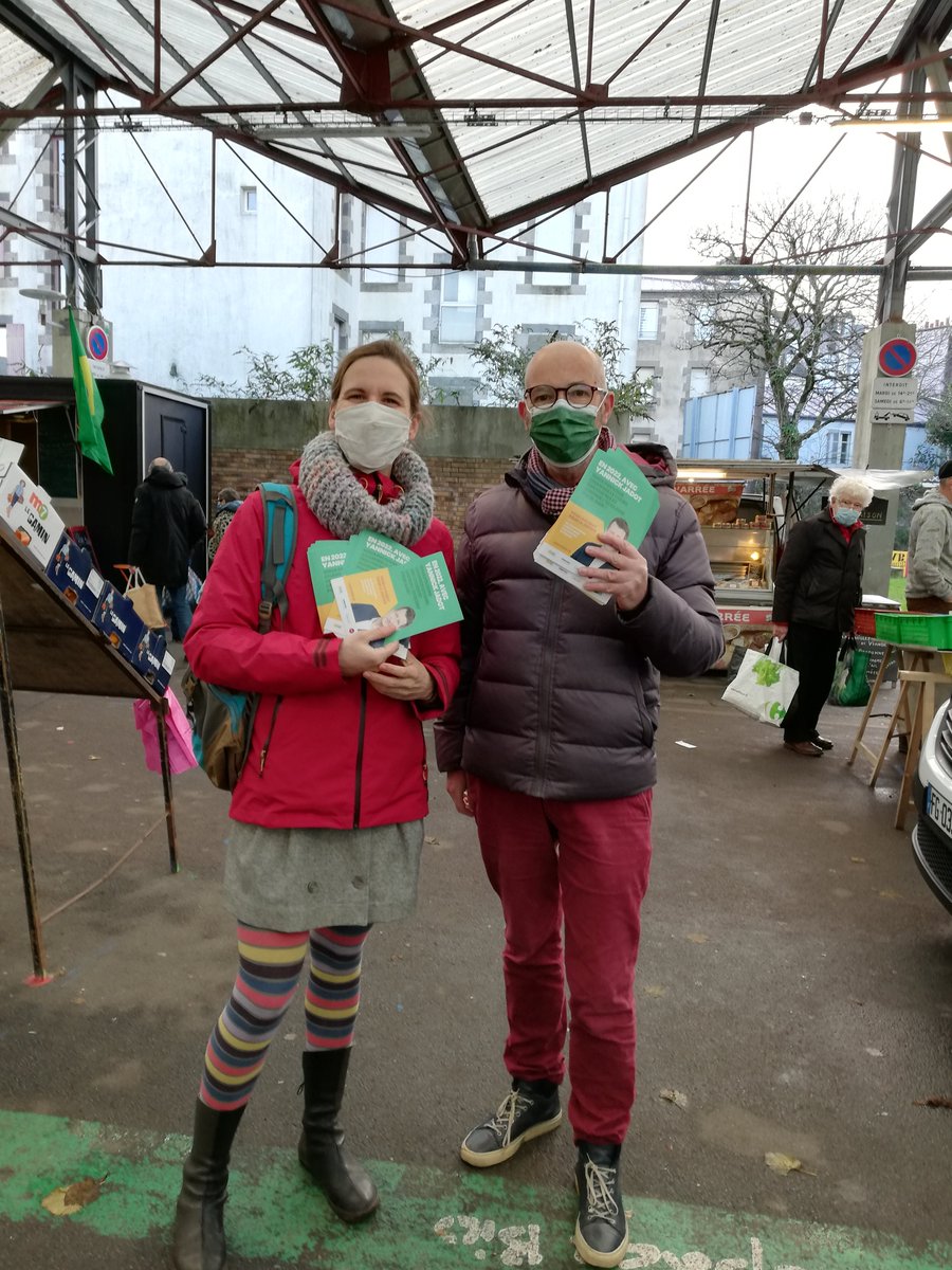 EELVBrest's tweet image. Lancement du comité de campagne #Jadot2022 Pays de Brest
🌻Rassemblement du Pôle écolo
📆Réunion publique le 15/12 à 20h30 au FL St-Marc
💪On continue le collage et le tractage
Rejoignez-nous : jadot2022-brest@ecologistes.bzh
Article du @TLGBrest : tinyurl.com/3cwr3y6z