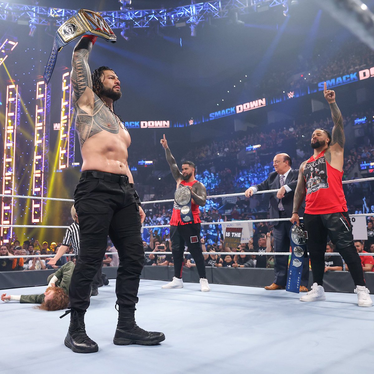 WWERomanReigns's tweet photo. I don’t follow anyone. On any show. 
Life in the Main Event. 
#Smackdown #WWEDay1 https://t.co/Q6DYEiokkE
