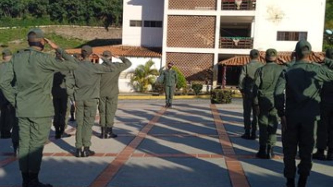 cmdteciamerida's tweet photo. Desde el .@Czgnb22M iniciamos el #Sabado con formación de lista y parte del personal militar adscritos a esta gran Unidad.  #4Dic #JuventudDeportivaActiva
#YoSoyFANB #GNBMerida.@PresidencialVen .@PrensaFANB .@PrensaCmdteGral https://t.co/SyKQAi2MyG https://t.co/bPJP1LkbEs