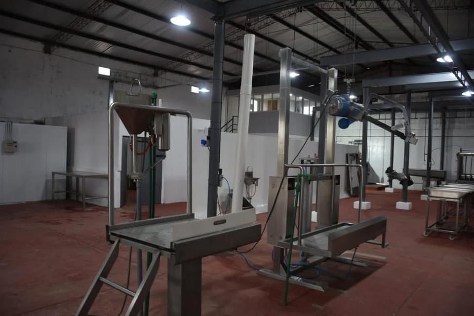 Esta mañana,en el Departamento Robles, participé de la inauguración de un  frigorífico porcino.
Felicitaciones y el mejor de los éxitos a la firma Matar Hnos SRL,por esta importante,que ayudará a activar la cadena productiva de un sector con gran potencial en nuestra provincia!!!