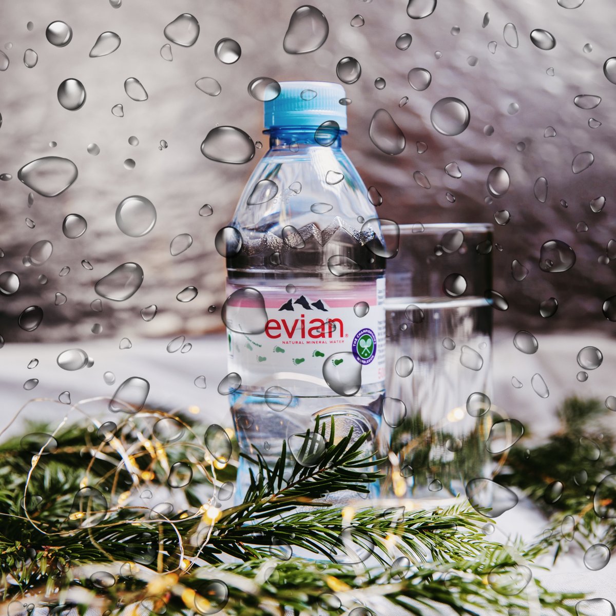 YangoDeli's tweet photo. #StayHydrated #LivingAdventCalendar 🎄

On the 3rd day of Advent, the Yango Deli brought to me one Evian water bottle.

To download the app, just click the link in our bio.

#HeavenlyBread #YangoDeli #FoodDelivery https://t.co/RpBqLZj6Z7