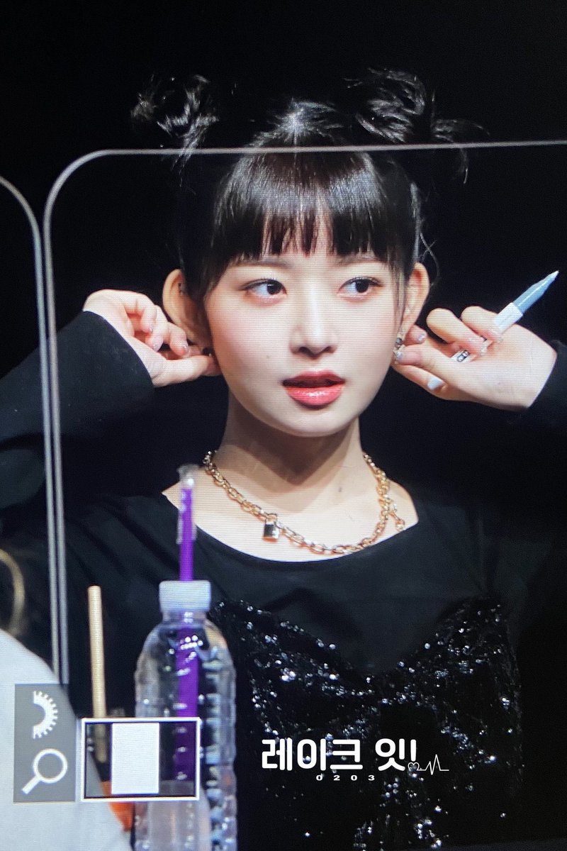 IVEFILS's tweet photo. #REI today at soundwave offline fansign event !

©️ reike_it https://t.co/R5QNAv0wfD