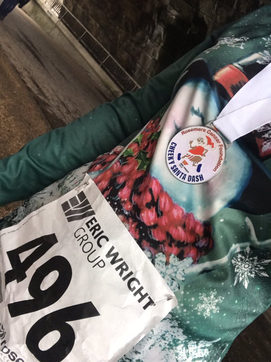 DonnaMMiddleton's tweet photo. @RosemereCF Rosemere Cancer Foundation Cheeky Santa Dash this morning, cold 🥶, wet 💦, blowy 🌬, fun 🤩 &amp; most importantly raising funds! Well done to all &amp; thankyou to the wonderful marshall’s, band &amp; volunteers xx https://t.co/ysBJHSz60q