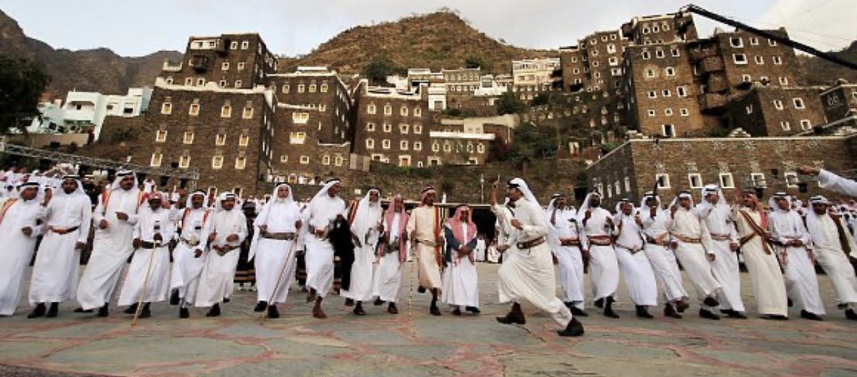 1️⃣
في هذه السلسلة سأحدثكم عن وادي ريم وهو
وادي جميل له من اسمه نصيب يبدأ من محافظة رجال المع  بمنطق...