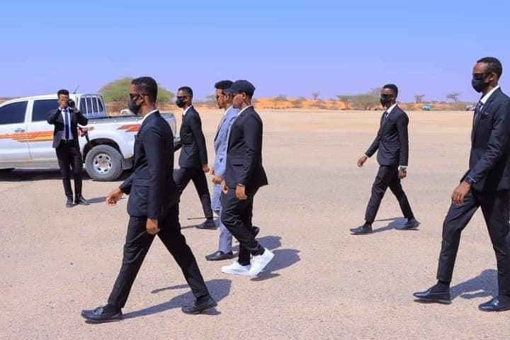 Waxaan maanta si Nabad ugusoo noqday Gaalkacyo oo aan mudo dhawr bilood ah safar shaqo Tanzania ilaa East Afrika ah aan uga maqnaa. Waad mahadsntihiin intii ka qeyb qaadatay soo dhaweyntayda