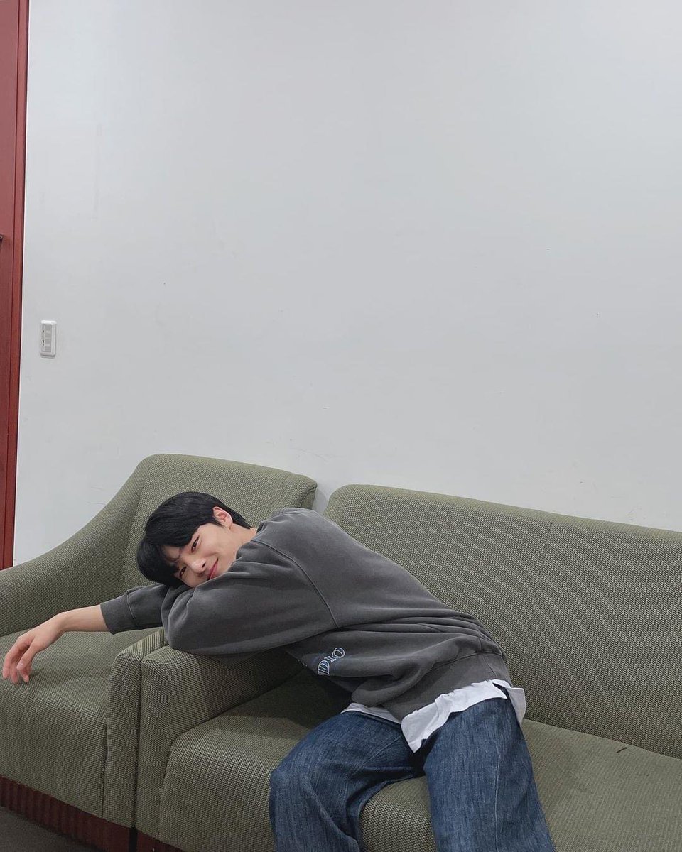 jmthpbestboy's tweet photo. :) https://t.co/pG9S1epD0e