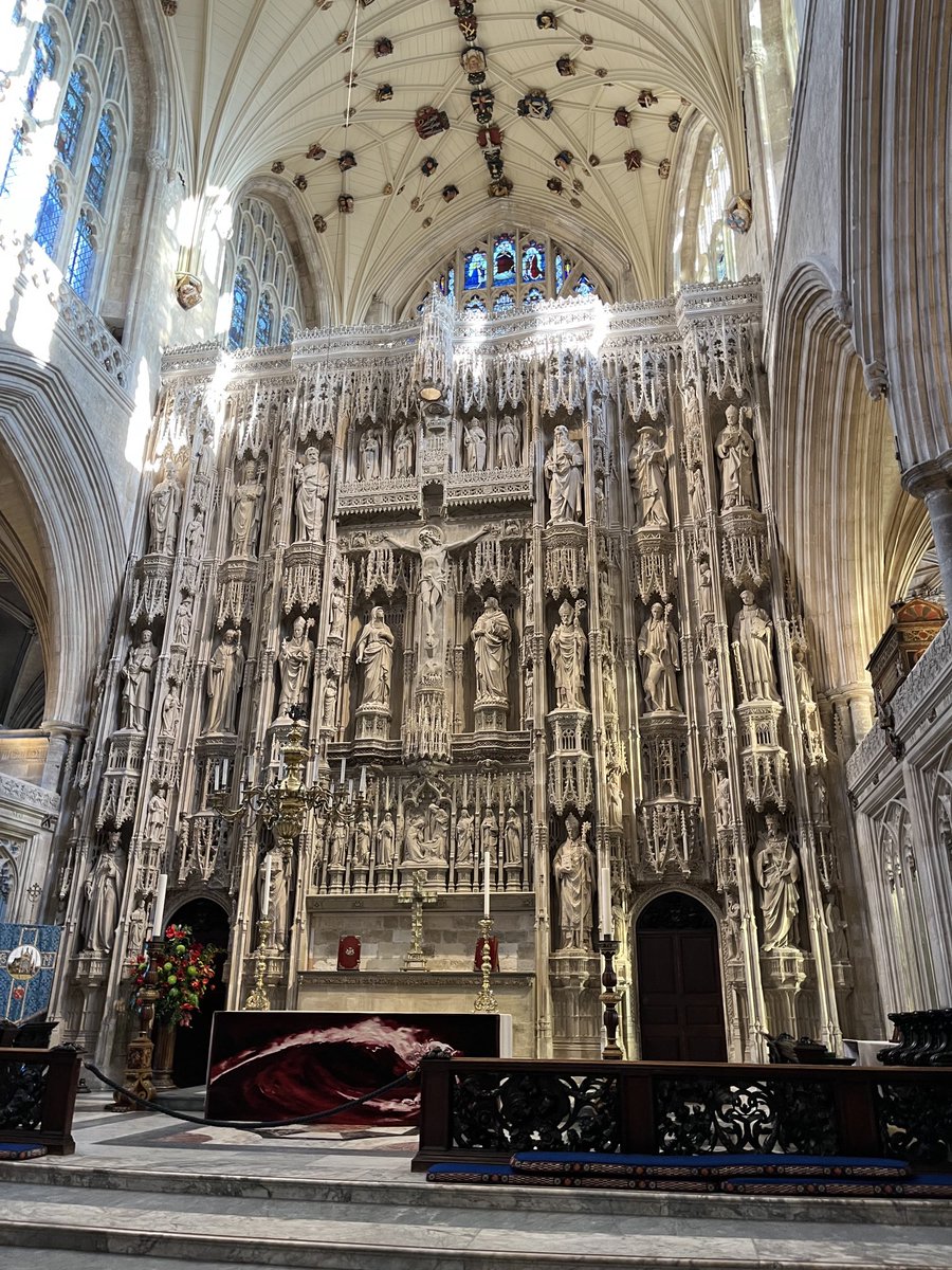 Barb_Drummond's tweet photo. Just spotted another #ChurchesInChurches see banner bottom left of #WinchesterCathedral https://t.co/vf544z46ST