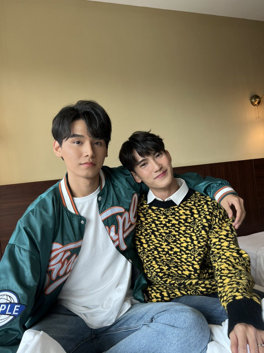 _06yuyu's tweet photo. ก็ถึงเนื้อถึงตัวมาตั้งนานเเล้ว

#jafirst #JaPhachara #First_Chalongrat https://t.co/eYegrAwjvo