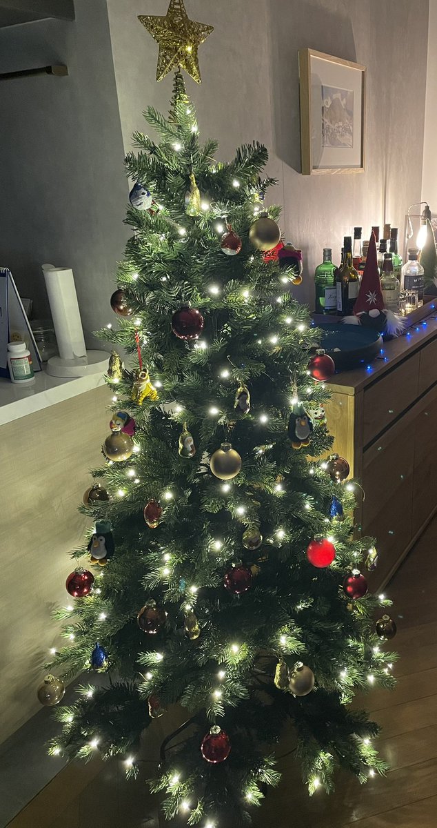 peterjameson's tweet photo. #Christmas season begins in #HongKong. Thanks @hinchdistillery for giving us a taste of home in 2021. https://t.co/SHi80spVk3