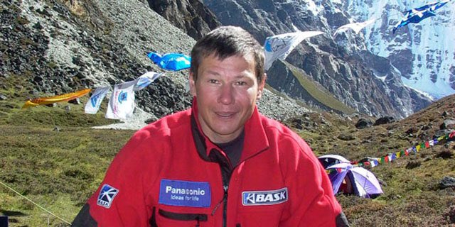 KrisAnnapurna's tweet photo. “No podría decir que el montañismo en sí es un deporte,porque aquí no hay mejores o peores. La fama para el alpinista no significa nada.Eso que llaman ‘gloria’ para el alpinista no existe.Por eso no vamos ahí arriba en busca de éxito,vamos porque es lo que nos da vida.”
A.Bolotov https://t.co/A4xswO1clQ