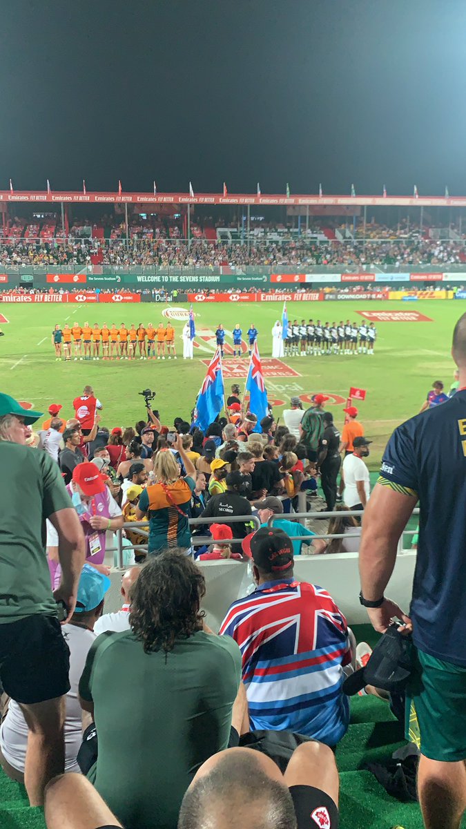 Médaille 🥉 pour les filles 🇫🇷🇫🇷 et 4 eme place pour les garçons après une demi finale de feu contre les Sud-africains ! #Dubai7s nous montre les progrès faits et ceux à faire sur le chemin de <a href="/Paris2024/">Paris 2024</a> Fier de nos Equipes de France a 7. Allez les bleu(e)s. Place aux  finales..