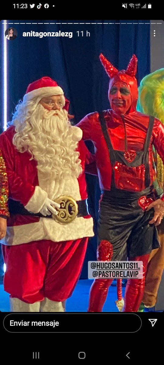 juanalfaroshow's tweet photo. Sold out, ayer en la #pastorelavip y @santaymr grinch en promoción de "salvando la navidad" teatro versalles a la 1pm venta de boletos por @AREMATICKET
https://t.co/sllFYPZIiV y taquillas del teatro https://t.co/ESBBuI80Di
