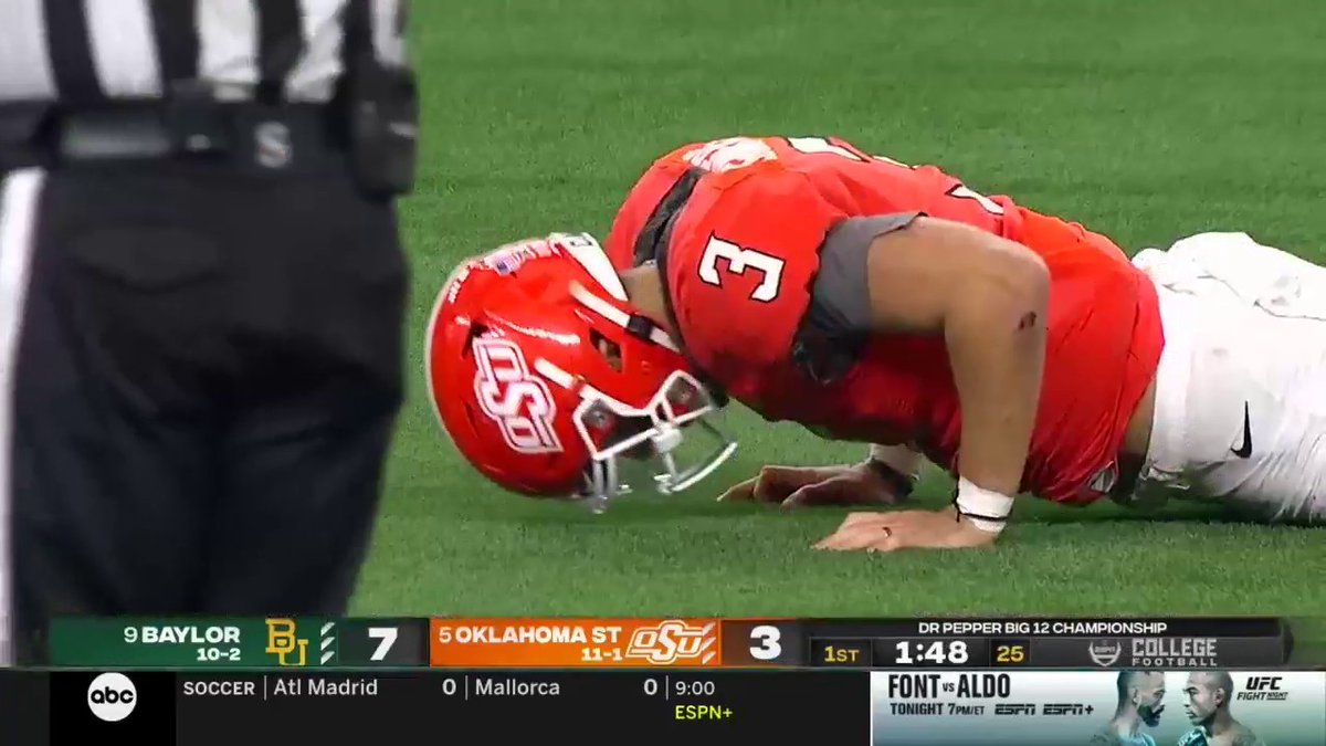 CFBONFOX's tweet image. Another INT for Spencer Sanders 😬