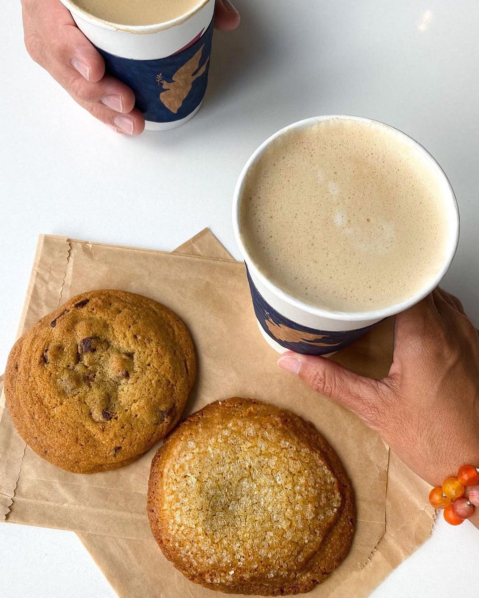 #NationalCookieDay is a sweet way to ring in the season of all things confectionary...

Stop by our upbeat #coffee bar, Muse, to celebrate with a sweet selection of #Santa's favorite #snack. 🍪 

📷: @goepicurista