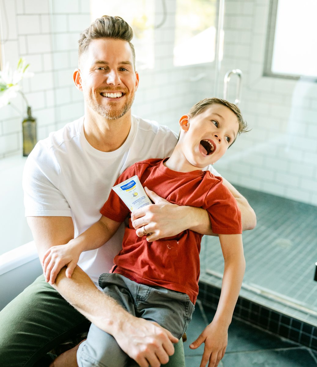 Happy smiles and hydrated skin 😍💙 Protect your little one's skin against colder weather with our dry skin range composed of natural ingredients🍯🥑 ⁠
bit.ly/MustelaUSADryS…
📸 @bbbuffaloe⁠ #ForMyBaby #ByeByeDrySkin