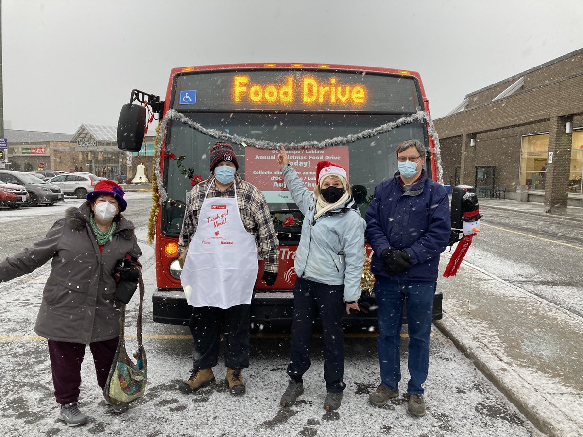 tm_kavanagh's tweet photo. All ready for donations to ⁦@OttawaFoodBank⁩ here with ⁦@OCTranspo &amp; #volunteers. At ⁦@CarlingwoodSCTR⁩ Loblaws. Come on down! https://t.co/wOSV33tRHo