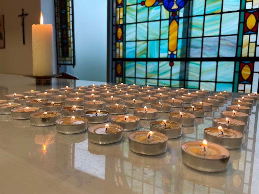 ELHT_NHS's tweet photo. We're holding another #ServiceofLight Event to remember babies we have lost, at Christ Church in Nelson (BB9 7LE) 👼🕯️
The event takes place on 5 December at 3pm - we hope to see you there. https://t.co/sIFfI9vAx1