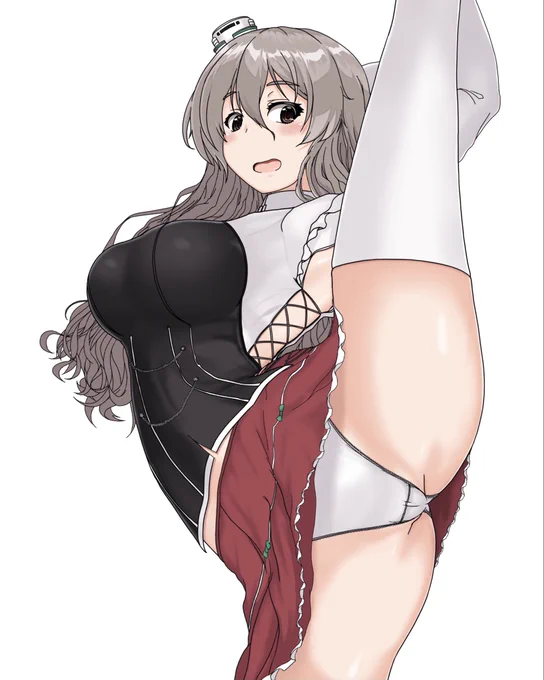 再掲だけど前のポーラも。
変なポーズばっかさせてるな

#艦これ 