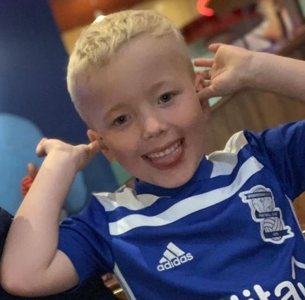 NUFC's tweet image. 6' A round of applause from both sets of supporters at St. James' Park in memory of Arthur Labinjo-Hughes.

Rest in peace, Arthur. 🖤🤍