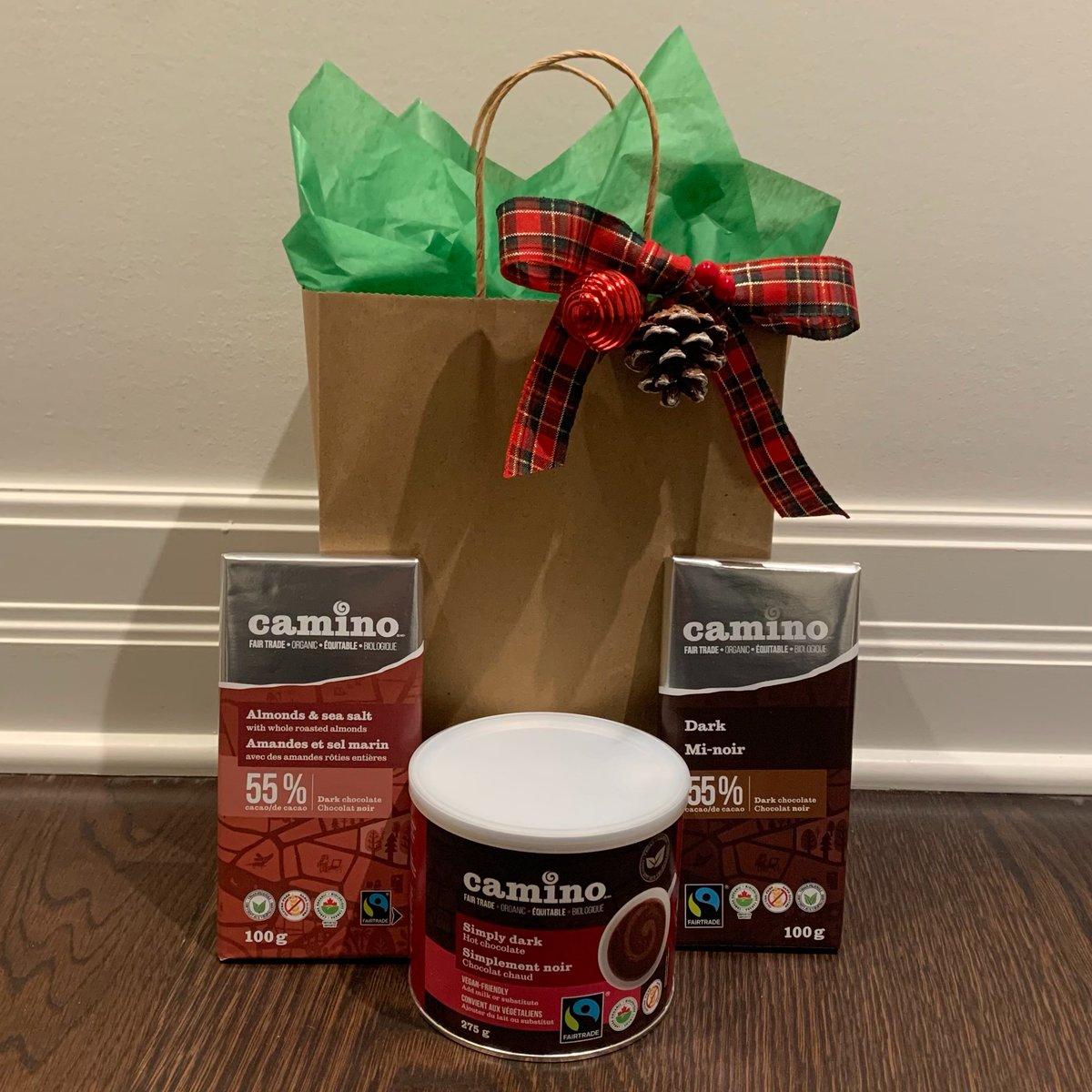 AccesoInt's tweet photo. Tomorrow, December 5th, is the LAST DAY to order our Camino Holiday Gift Bags! 🛍️🎁
Products include baking ingredients, hot chocolate, coffee, tea, and chocolate bars. Your purchase will support ACCESO’s projects.
https://t.co/W3kM3Vevbj https://t.co/ZIcTerrPjY