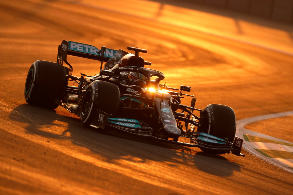 MercMeUp's tweet photo. That's the chequered flag on FP3 in Jeddah 🏁

#LH44 P2: 1:28.314 
#VB77 P6: 1:29.019 

Practice all done in Saudi Arabia, just a few hours before we set the grid for tomorrow

#SaudiArabiaGP https://t.co/TBnTSlnPpe