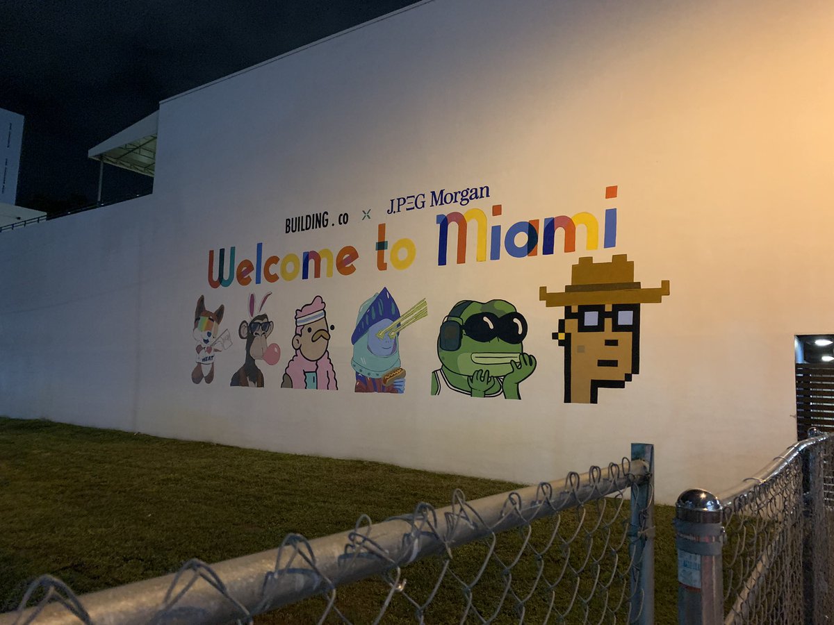 BJMorel's tweet photo. @jrasco @buildingco @willweinraub @RalphQuintero @ac_collecting @BoredApeYC @doodles @CryptoysHQ @knightsofdegen @LonelyFrogLC @jbluery @jpegmorganxyz @CryptoysHQ in the wild. #artbaselmiami https://t.co/uMI8pt7H7A