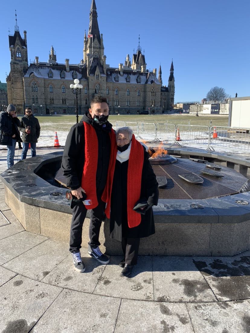 CKaiswatum's tweet photo. Parliament Hill, Ottawa. #WorldAIDSDay #IAAW #Workcollegues #IndigenousHealthResearch https://t.co/mHO5507kAy