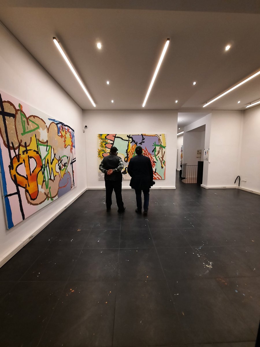 MarioPicardo's tweet photo. Quelques photos du vernissage de l'exposition "MALABAR EXPRESS". 
Merci à tous pour votre présences et vos encouragements. 
Merci au #fondsdotationweiss pour la confiance qu'ils m'on accordée, en me permettant d'être le premier artiste à ouvrir la résidence. 
Merci  Louis Verret https://t.co/2t7VocK4vZ