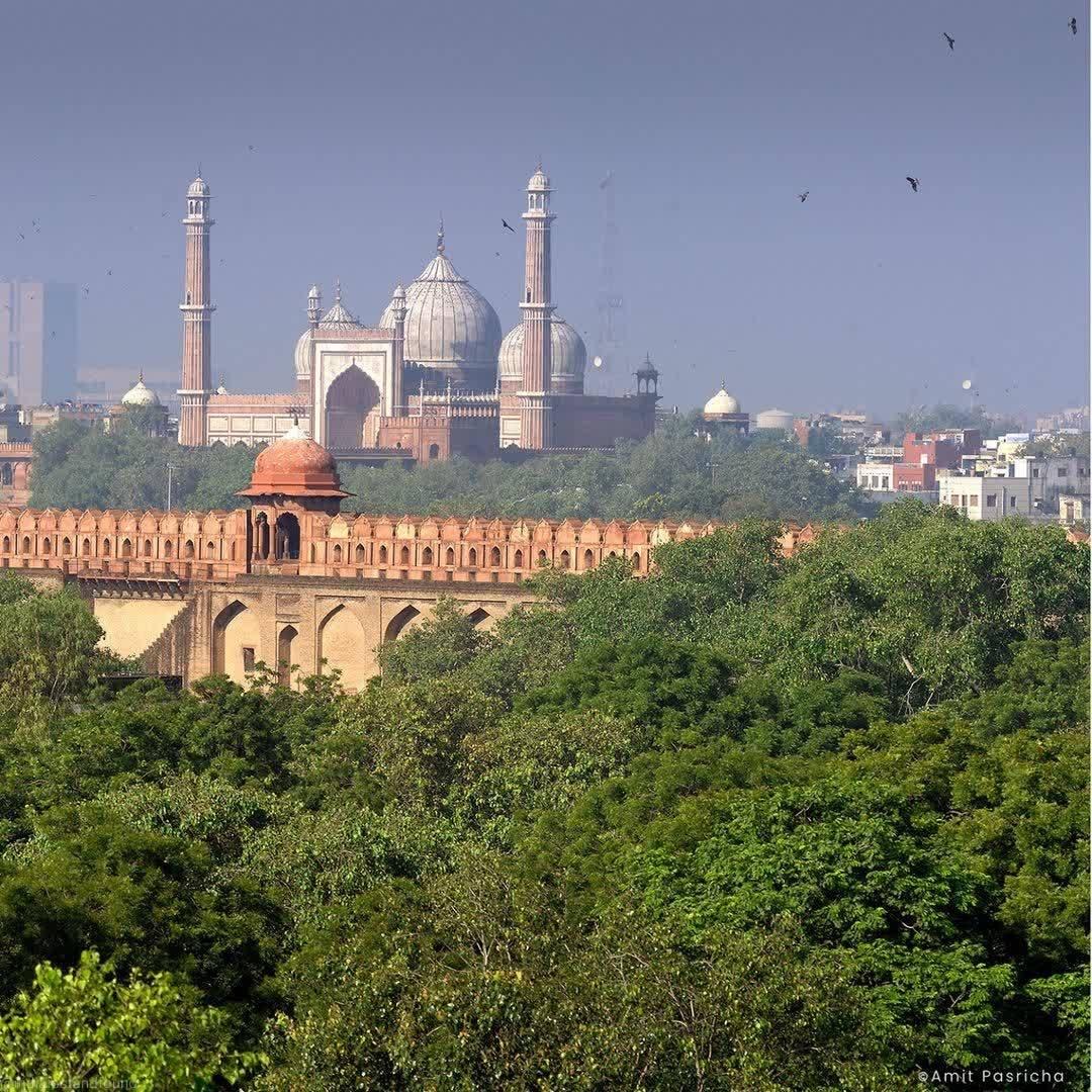 IndiaLostFound's tweet photo. RED FORT /JAMA MASJID, NEW DELHI
Read full on https://t.co/7Z7T0BlT7L

#indiafound #indialostandfound #amitpasricha #panoramist #theculturegully #culturvation #tourism #incredibleindia #travelrealindia #indiaclicks #delhitourism #capitalofindia #capitalcity #photography #travel https://t.co/1sUKUNAkwm