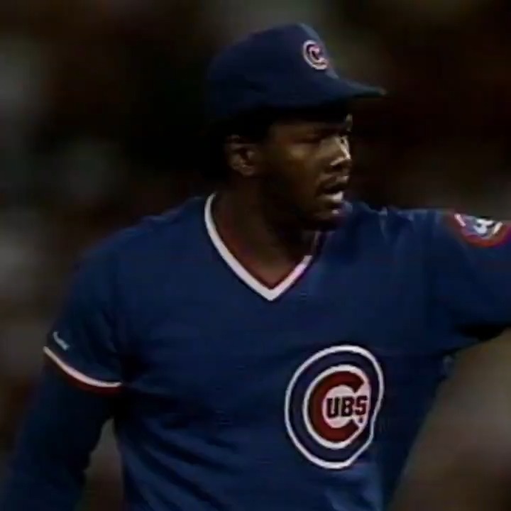 Happy birthday to the all-time saves leader, Lee Smith! 