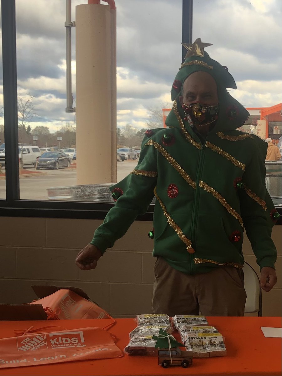 Shannon (@shannonbauerthd) on Twitter photo Our Kids Workshop Captain, Jim is in the holiday spirit today handing out kits! <a href="/WoodstockJordan/">Jordan Woodstock</a> <a href="/JoanCarlton3/">Joan Carlton</a> <a href="/197HD/">Home Depot District 197</a> Our Kids Workshop Captain, Jim is in the holiday spirit today handing out kits! <a href="/WoodstockJordan/">Jordan Woodstock</a> <a href="/JoanCarlton3/">Joan Carlton</a> <a href="/197HD/">Home Depot District 197</a>