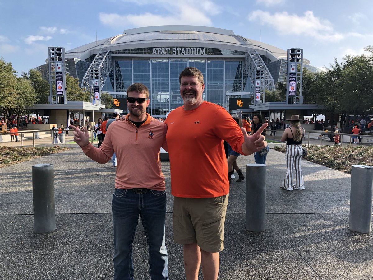 JohnSasser87's tweet photo. Jesus help the good guys win today! #Cowboys https://t.co/DU0fGhOPC0