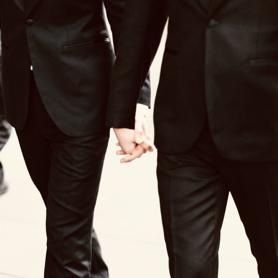 zehanfics's tweet photo. DEAR NO. ONE 
— a filo #taekook au ! 

“ i’m willing to be your own volleyball, i will always choose to land on you… “

“ … and i’m more than willing to say it out loud that you’re mine “ 

ALTERNATIVE ENDING for DEAR NO ONE AU ! https://t.co/EYXedHLSSa