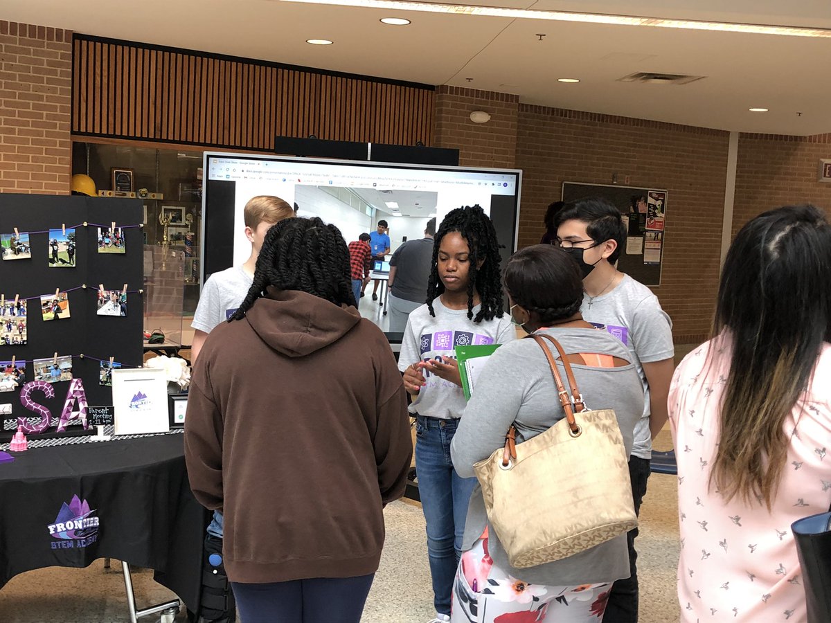 jyprincipal's tweet photo. Power of Choice Expo in full swing!!! MISD students showcasing their learning!!! https://t.co/sSjBiT59Ll