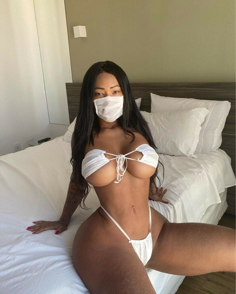 VixenzWrld's tweet photo. Masked Up 😷 @valentinaferrazreal #sexylingerie #maskedup #sexylingeries #VixenEnt https://t.co/5160r34tCb https://t.co/qwBgQERQzs