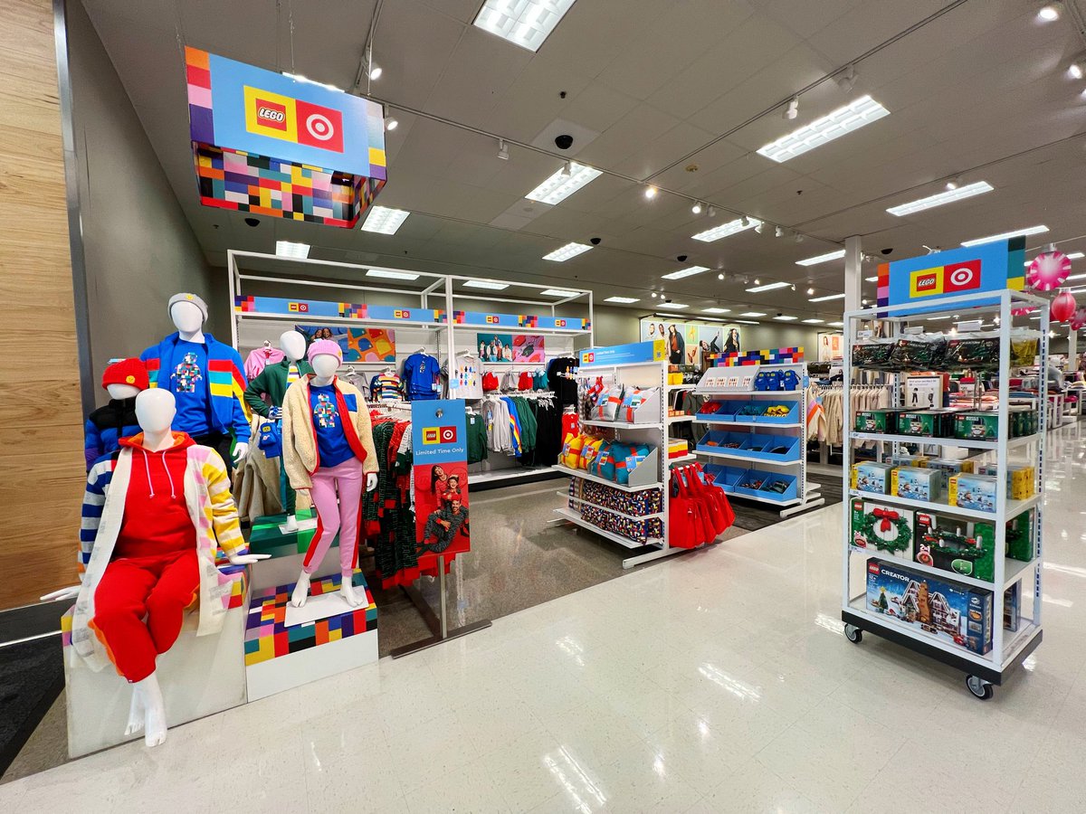 AbeFromTarget's tweet photo. Ready, set, LEGO! 🚦

The #LEGOxTarget collection is here!!!

#T1895 #Target #LEGO https://t.co/t2FtzgrIVd