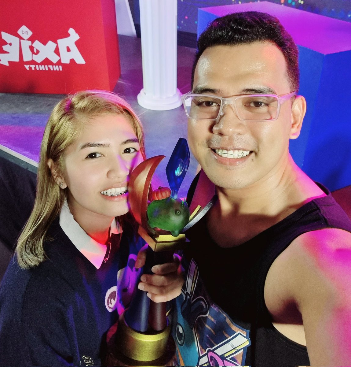 Jihoz_Axie's tweet photo. 🤝Congrats @hezelya on the win!

The Creator Cup was a celebration of two things:

💪Our amazing creators
🇵🇭Our stalwart community in PH

Salamat Philippines! https://t.co/AzgLuysQ2m