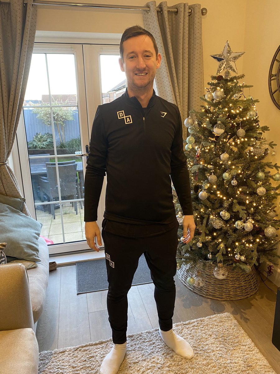 Dan_Cockerton's tweet photo. Loving our new @ShowAccountancy + @Gymshark tracksuits, hoodies and t-shirts!! Love the @Gymshark brand and everything they have achieved and stand for #digitalaccountancy #gymshark https://t.co/PSfP1lrYyN