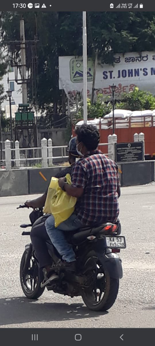 Venkat_dnv's tweet photo. @VJHotti @blrcitytraffic I am also having same issue my bike number KA53EY9498. My bike is Honda unicorn and other bike using same number is Bajaj pulsar https://t.co/m8bIHHHj97
