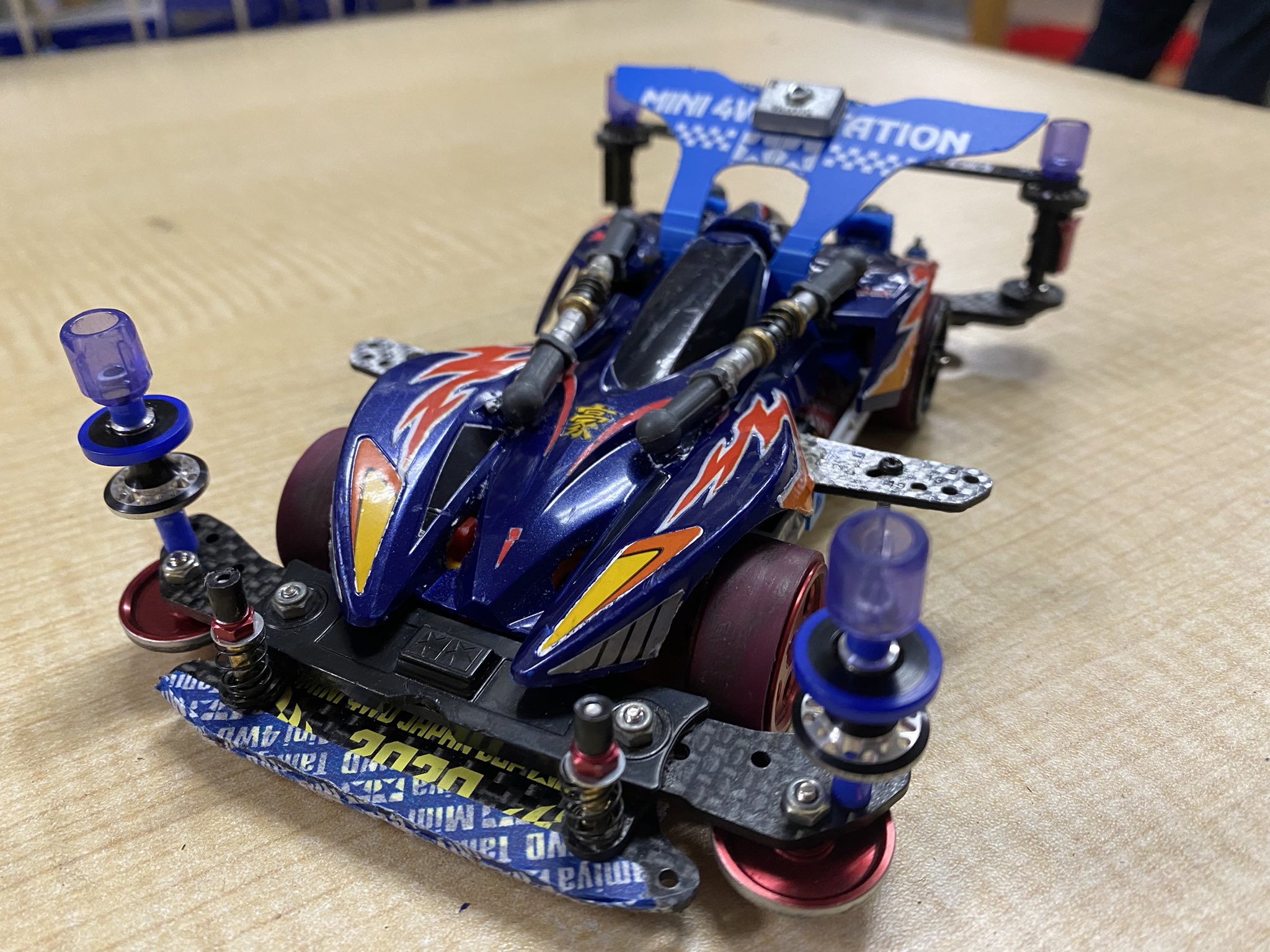 ミニ四駆 パーツセット＆ライトニングマグナム他 Amazon | ミニ四駆 LMブレイカー ライトニング マグナム 豪 通販