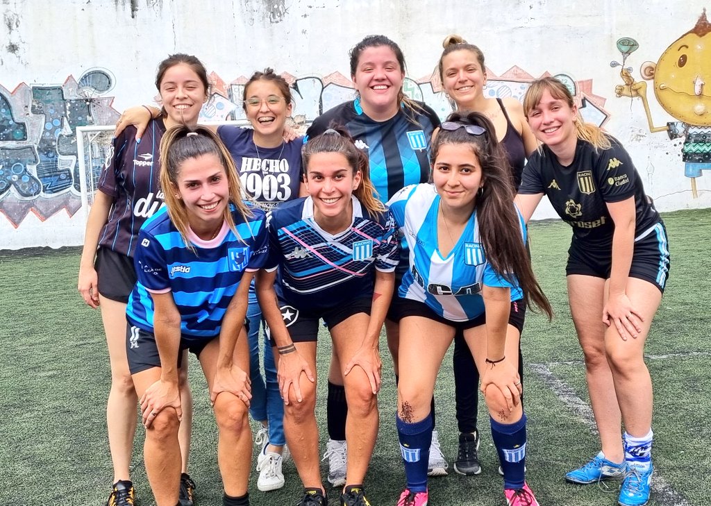 LigaLATFem's tweet photo. 🎓¡ LA ACADEMIA LO DIO VUELTA EN EL DEBUT! 

En el primer amistoso de la #LATFEM, @RacingClubLAT derrotó a Huracán por 5 a 4. https://t.co/U1I78B1Fmf