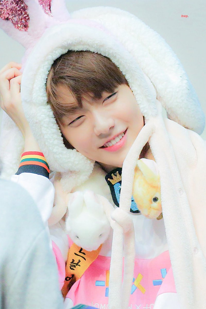mandeepbedi08's tweet photo. Happy Birthday to our Bunny Choi Soo-bin ❤️🧿
U r one of the best leader ever..u r sooo cute with adorable dimples..U r our sweet talented leader..u r very special for Moa..Ur smile always makes Moa smile so jst keep smiling..n Moa loves u alot #happybirthdaysoobin @TXT_members https://t.co/DbFJeW5UmZ