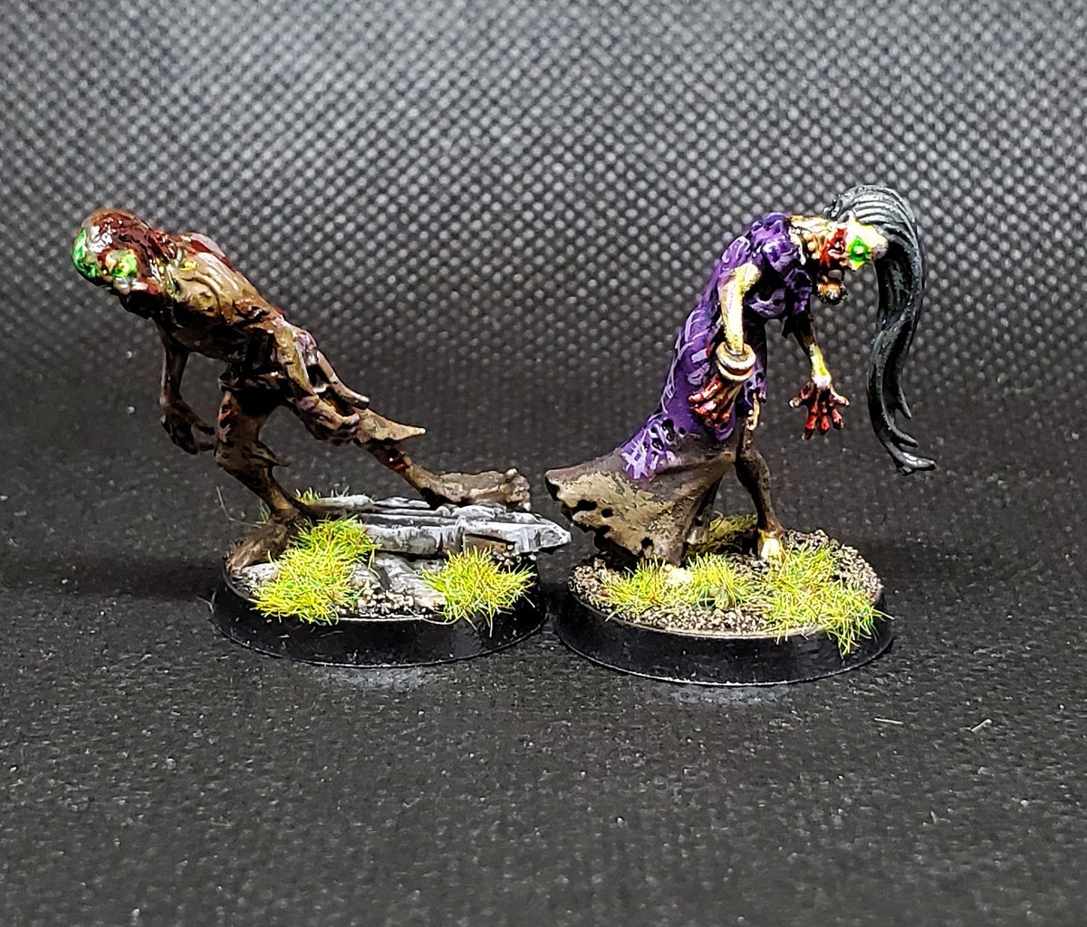 TheHolyFireman's tweet photo. A humble start to the horde.
-
-
#warhammer #ageofsigmar #cursedcity #zombies #deadwalker #death #undead #soulblightgravelords #tabletopgaming #holyfireminis #warhammercommunity #warmongers #paintingwarhammer https://t.co/nypzJgCUUi