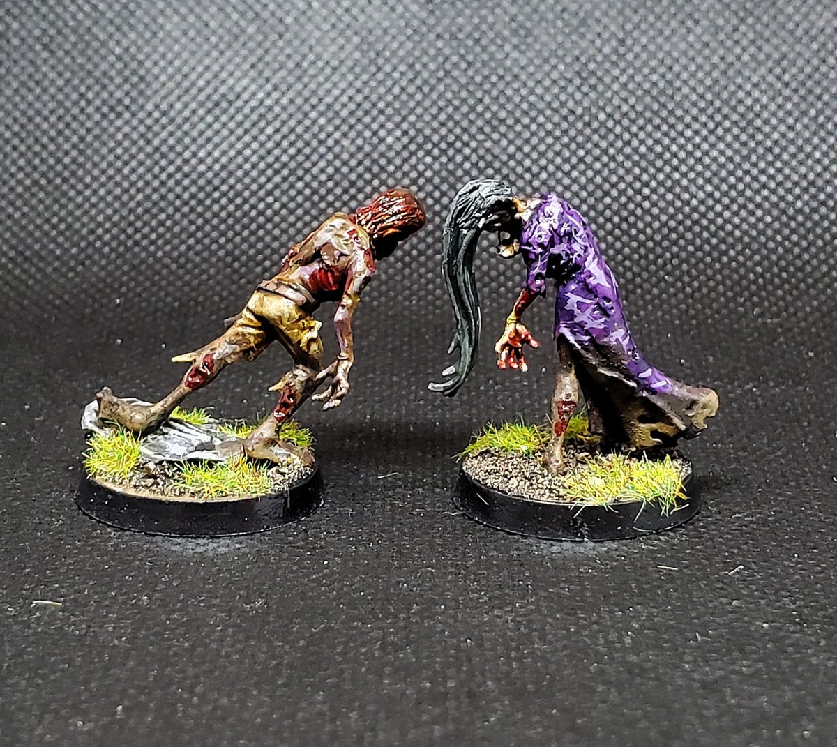 TheHolyFireman's tweet photo. A humble start to the horde.
-
-
#warhammer #ageofsigmar #cursedcity #zombies #deadwalker #death #undead #soulblightgravelords #tabletopgaming #holyfireminis #warhammercommunity #warmongers #paintingwarhammer https://t.co/nypzJgCUUi