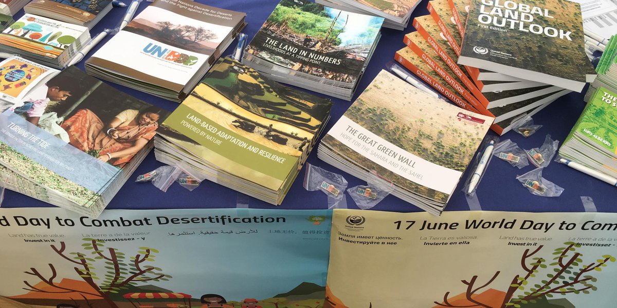 📖 Publication with <a href="/WOCATnet/">WOCAT</a> on the role of sustainable land management (SLM) in #ecosystem restoration.

By combating land degradation, SLM brings many co-benefits including #ClimateChange mitigation and  increased #Biodiversity.

Download ⬇️
bit.ly/3DYITWR by <a href="/UNCCD/">UN Land and Drought</a>